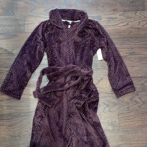 NWT Robe